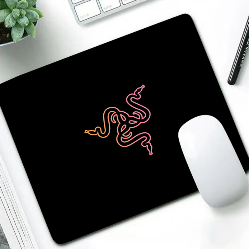 Razer Luxury Mouse Pad Anime G - Tech Gaming Accessories ulasan dan harga